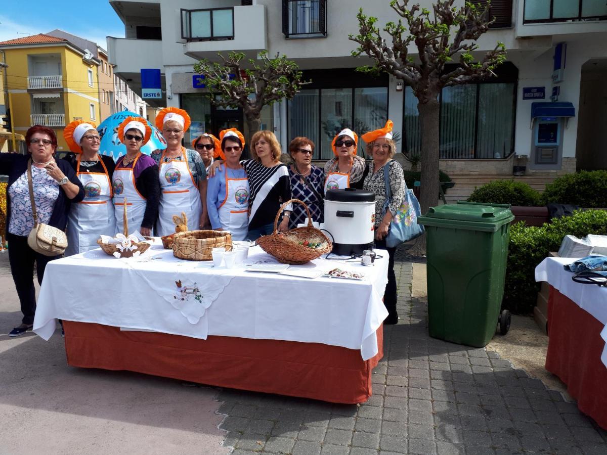 Centar A. Mazuranica 1 *
